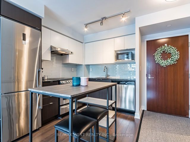 418 - 160 Flemington Rd
