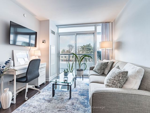 418 - 160 Flemington Rd