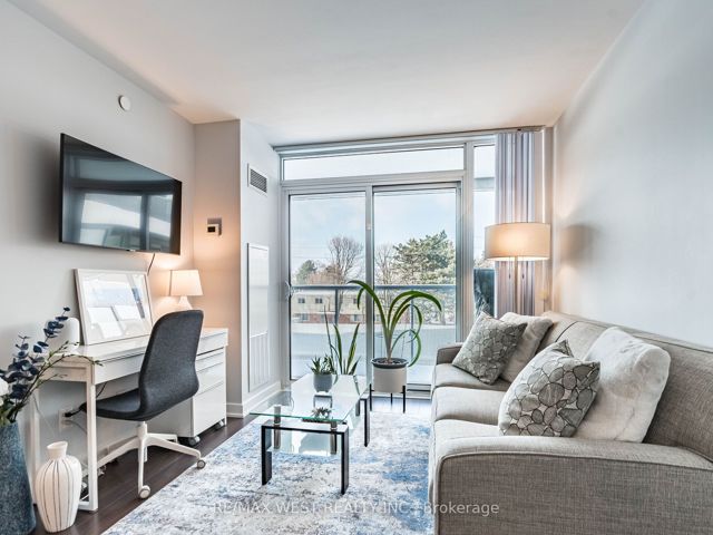 418 - 160 Flemington Rd