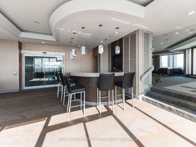 1104 - 2269 Lake Shore Blvd W Blvd