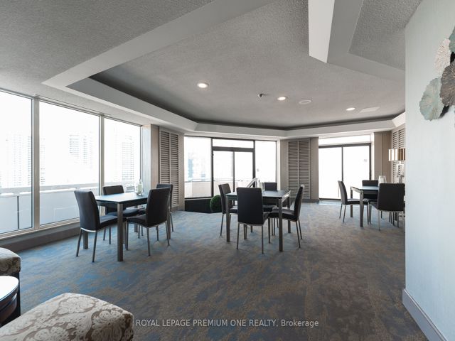 1104 - 2269 Lake Shore Blvd W Blvd