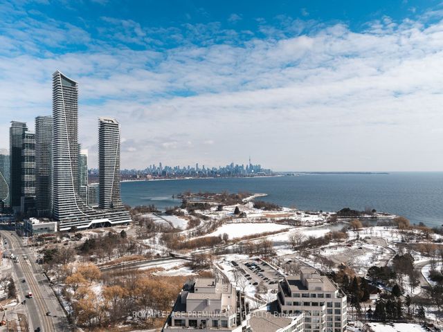 1104 - 2269 Lake Shore Blvd W Blvd