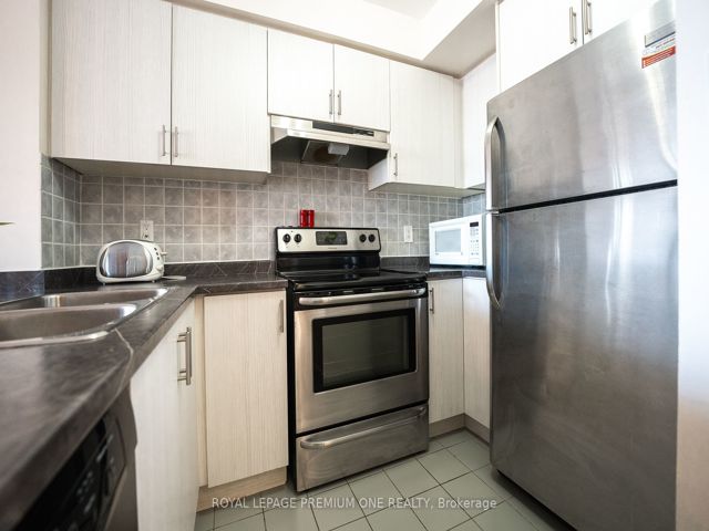 1104 - 2269 Lake Shore Blvd W Blvd