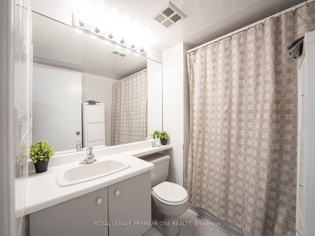 1104 - 2269 Lake Shore Blvd W Blvd