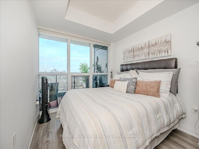 926 - 26 Gibbs Rd