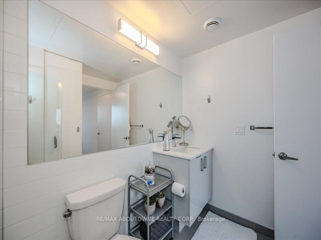 926 - 26 Gibbs Rd