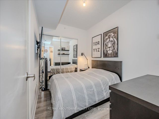 926 - 26 Gibbs Rd