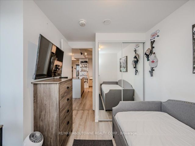 926 - 26 Gibbs Rd