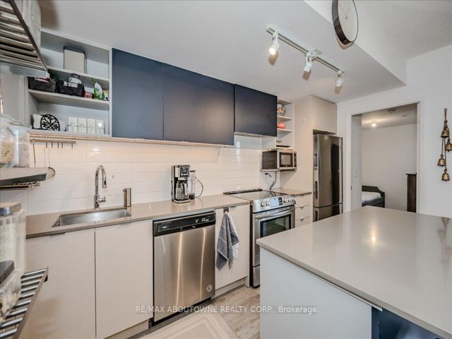 926 - 26 Gibbs Rd