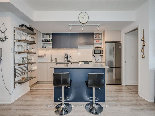 926 - 26 Gibbs Rd
