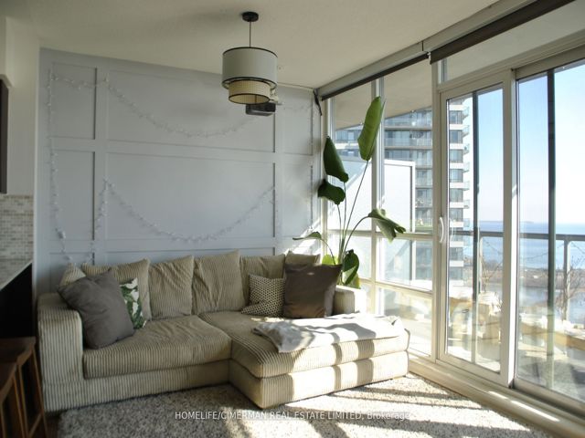 2208 - 15 Legion Rd S