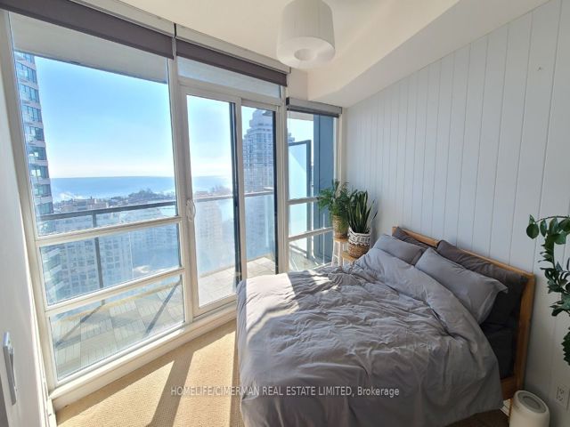 2208 - 15 Legion Rd S
