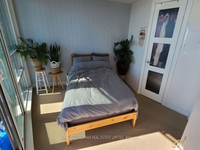 2208 - 15 Legion Rd S