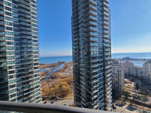 2208 - 15 Legion Rd S