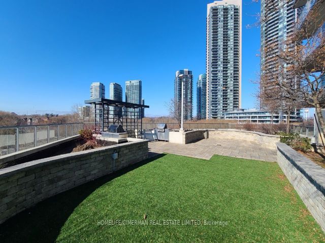 2208 - 15 Legion Rd S