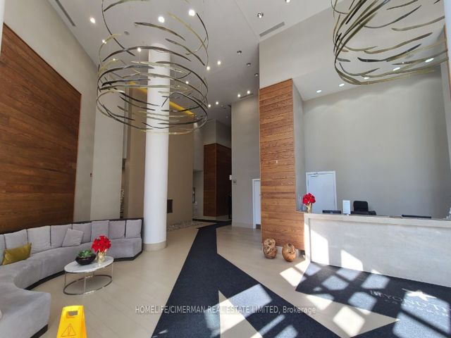 2208 - 15 Legion Rd S