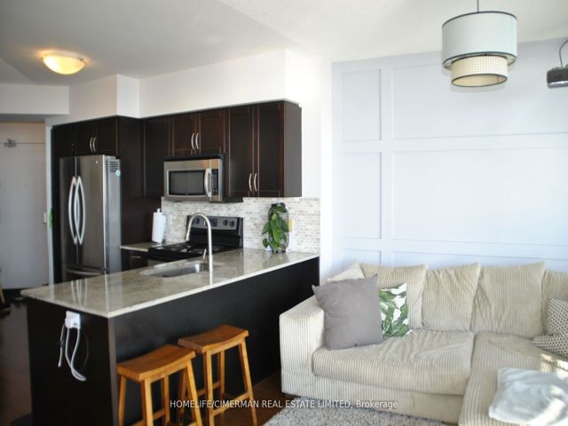 2208 - 15 Legion Rd S