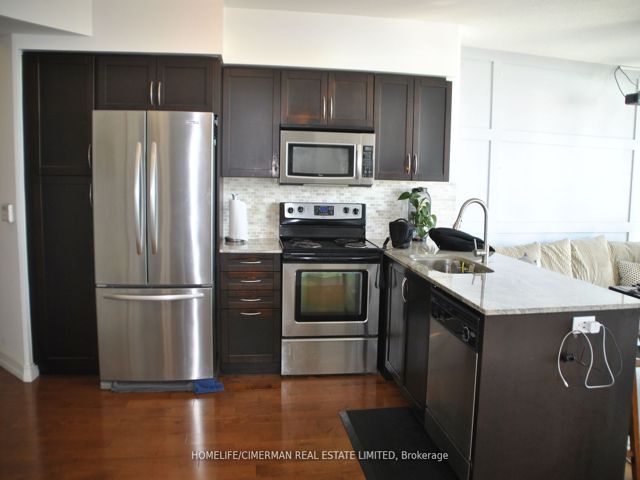 2208 - 15 Legion Rd S