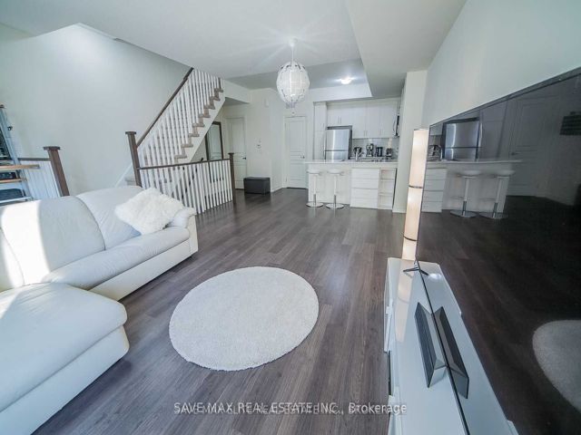8 - 120 Longbranch Ave