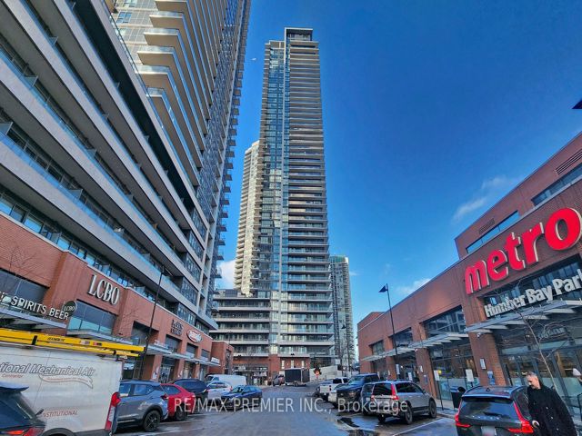 404 - 10 Park Lawn Rd