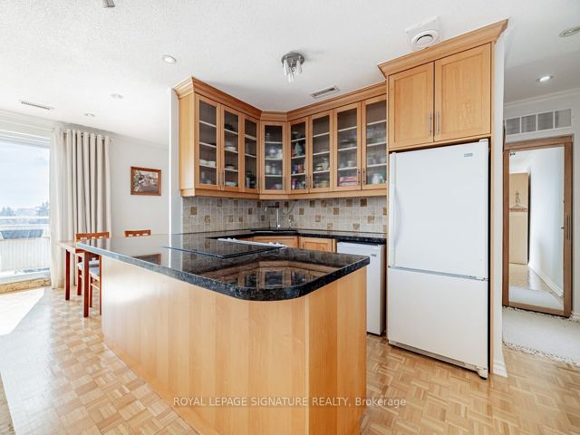 609 - 30 Allanhurst Dr