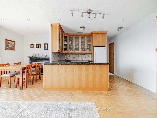 609 - 30 Allanhurst Dr