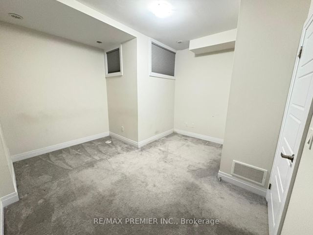 55 - 719 Lawrence Ave