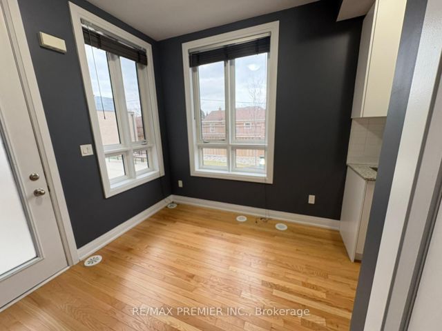 55 - 719 Lawrence Ave
