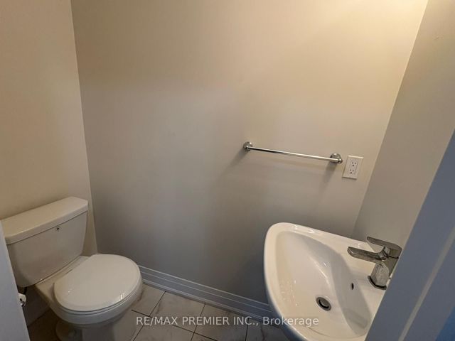 55 - 719 Lawrence Ave