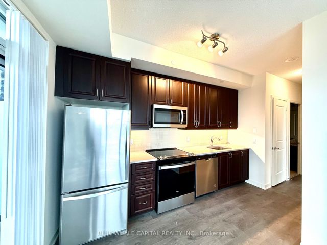 1211 - 38 Annie Craig Dr