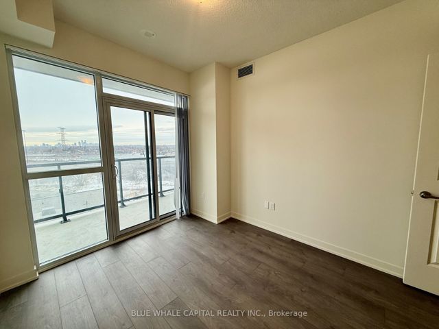 1211 - 38 Annie Craig Dr