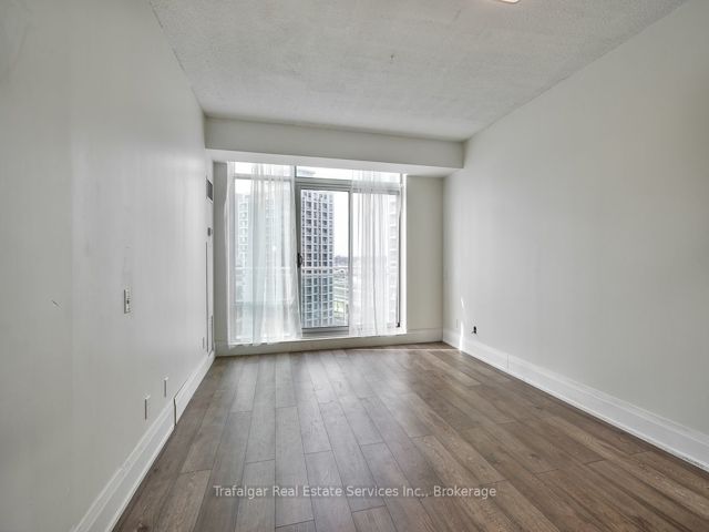 1105 - 5 Marine Parade Dr