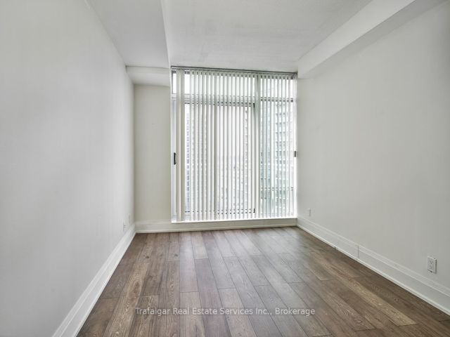 1105 - 5 Marine Parade Dr