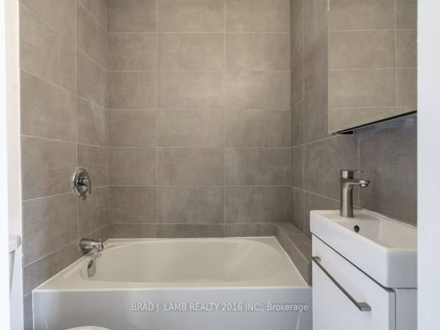 203 - 28 Maynard Ave W