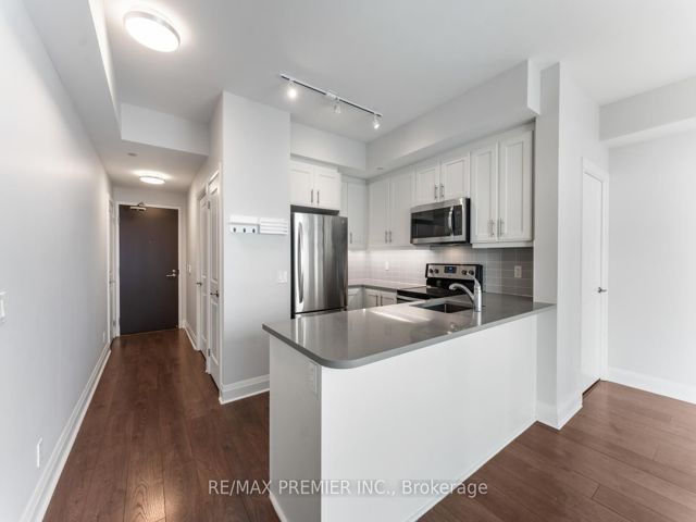 1302 - 15 Zorra St