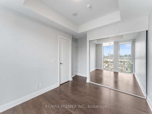 1302 - 15 Zorra St