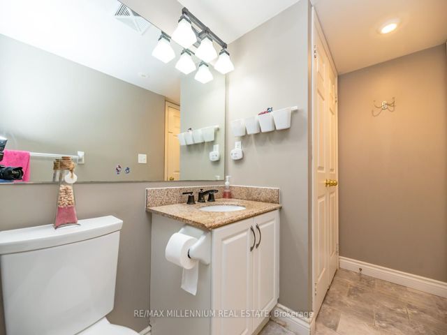 2093 - 3045 Finch Ave