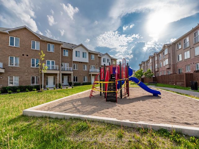 2093 - 3045 Finch Ave