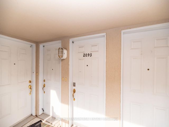 2093 - 3045 Finch Ave