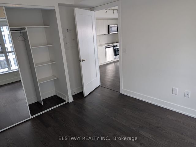 1329 - 5 Mabelle Ave