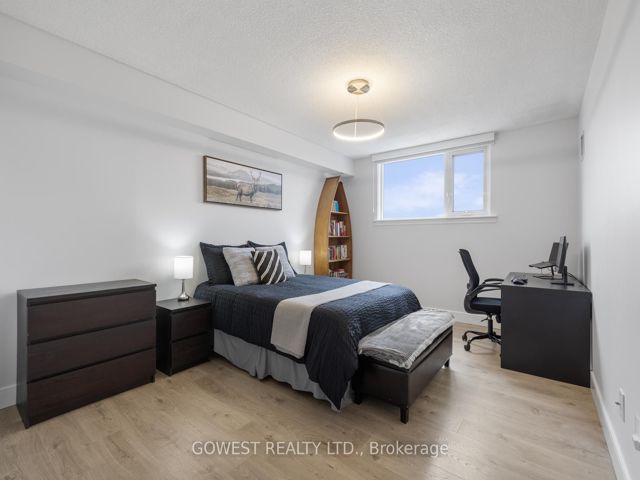 1806 - 240 Scarlett Rd
