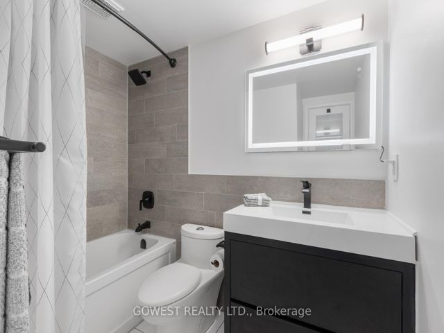 1806 - 240 Scarlett Rd