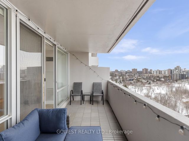 1806 - 240 Scarlett Rd