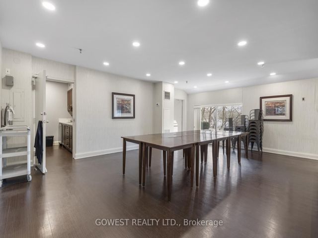 1806 - 240 Scarlett Rd