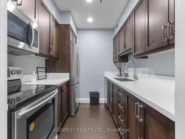 1806 - 240 Scarlett Rd