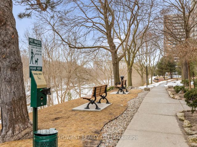 1806 - 240 Scarlett Rd