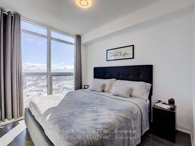807 - 30 Gibbs Rd