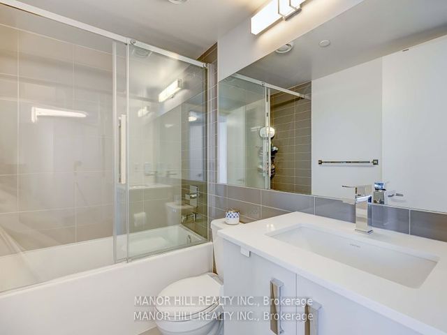 807 - 30 Gibbs Rd