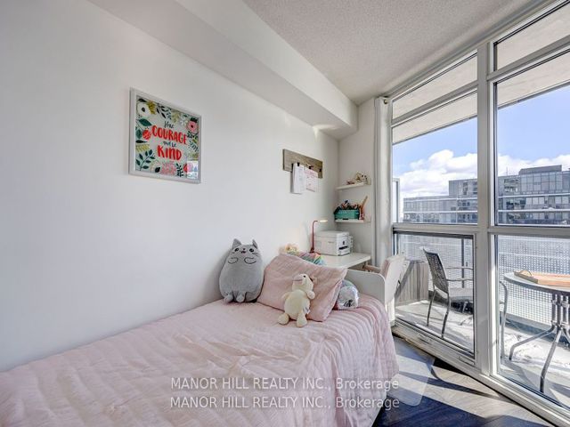 807 - 30 Gibbs Rd