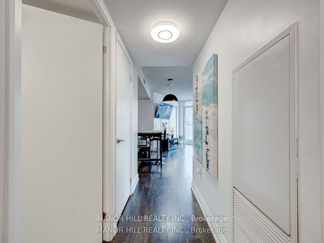 807 - 30 Gibbs Rd